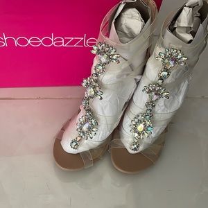 Dress nude heels with rhinestones perfect for a nice occasion brand new size 6.5
